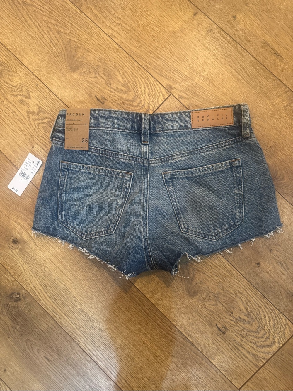 PacSun Jaime Micro Short - Picture 2 of 6